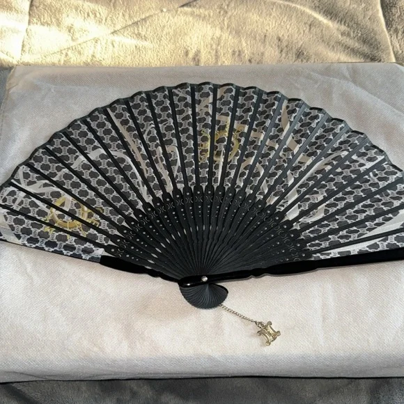 Preloved Celene fan Collection black excellent condition comes with pouch. - Picture 3 of 7